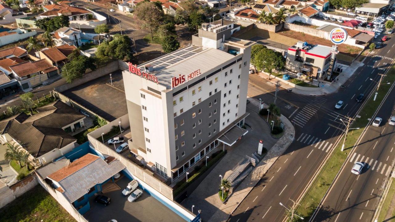 Ibis Ourinhos Hotel Exterior foto